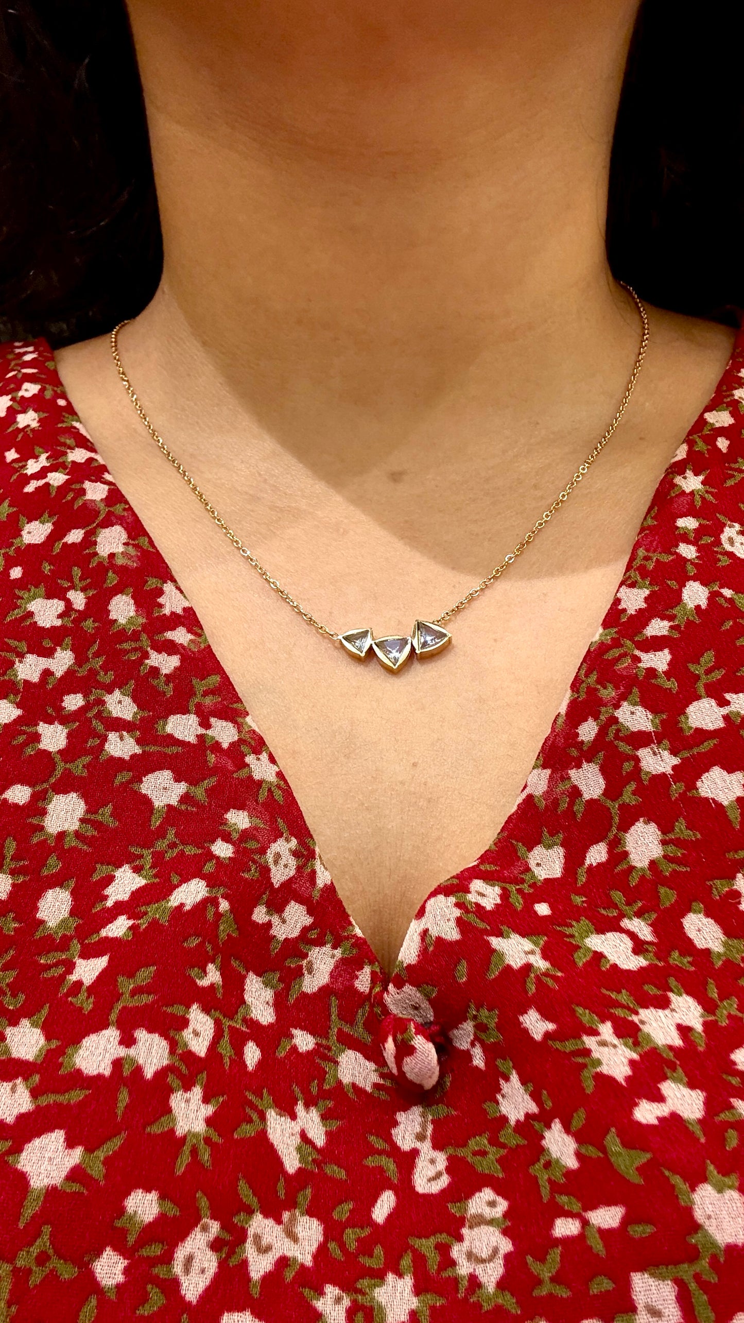 Triangle stone chain