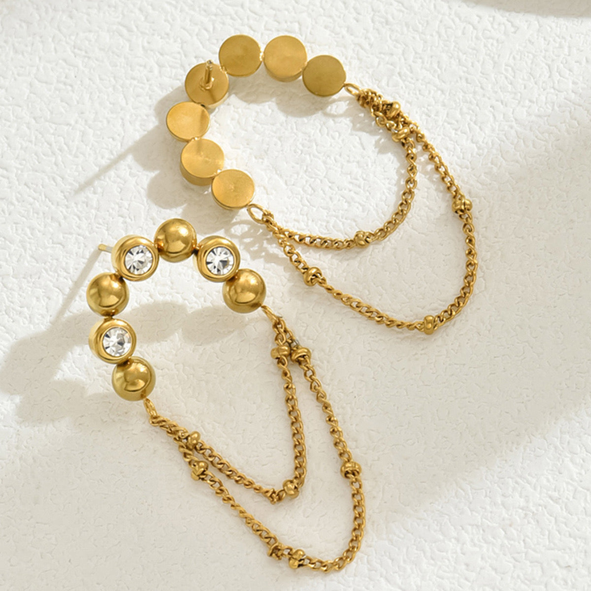 Half circle with dangling chain
