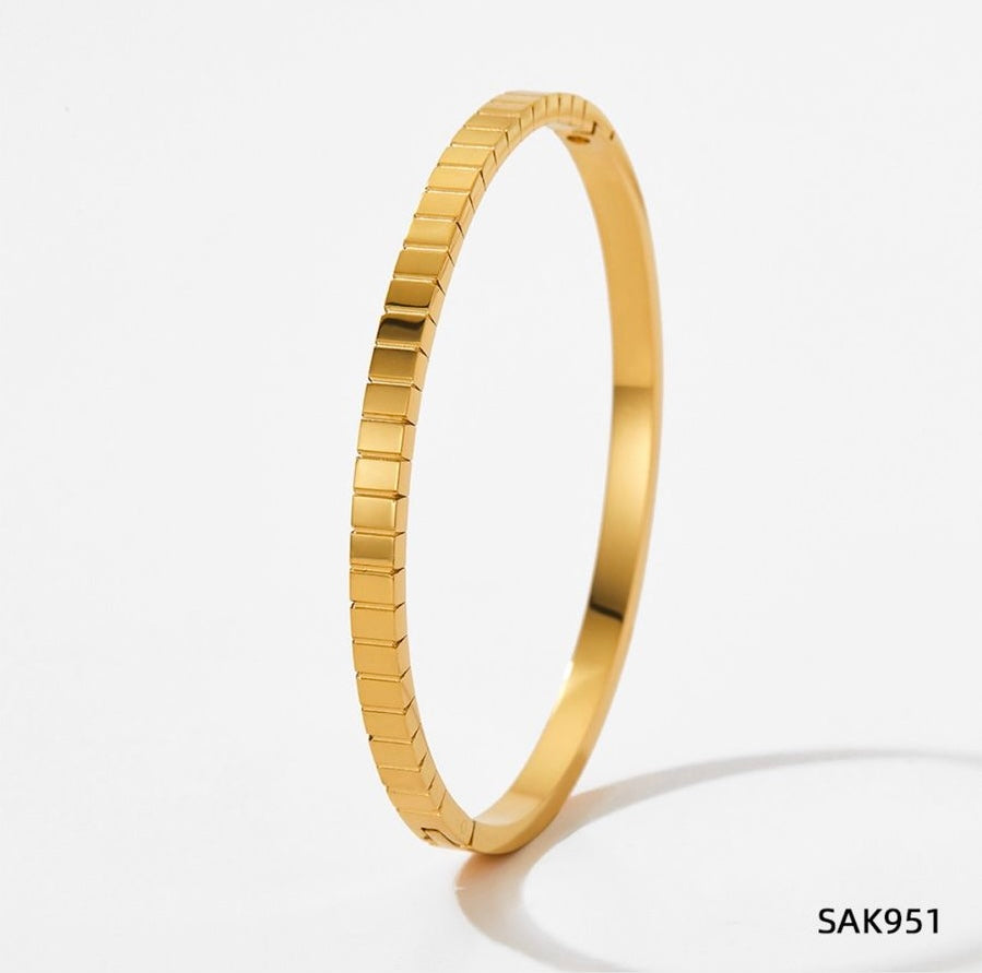 Fence bracelet