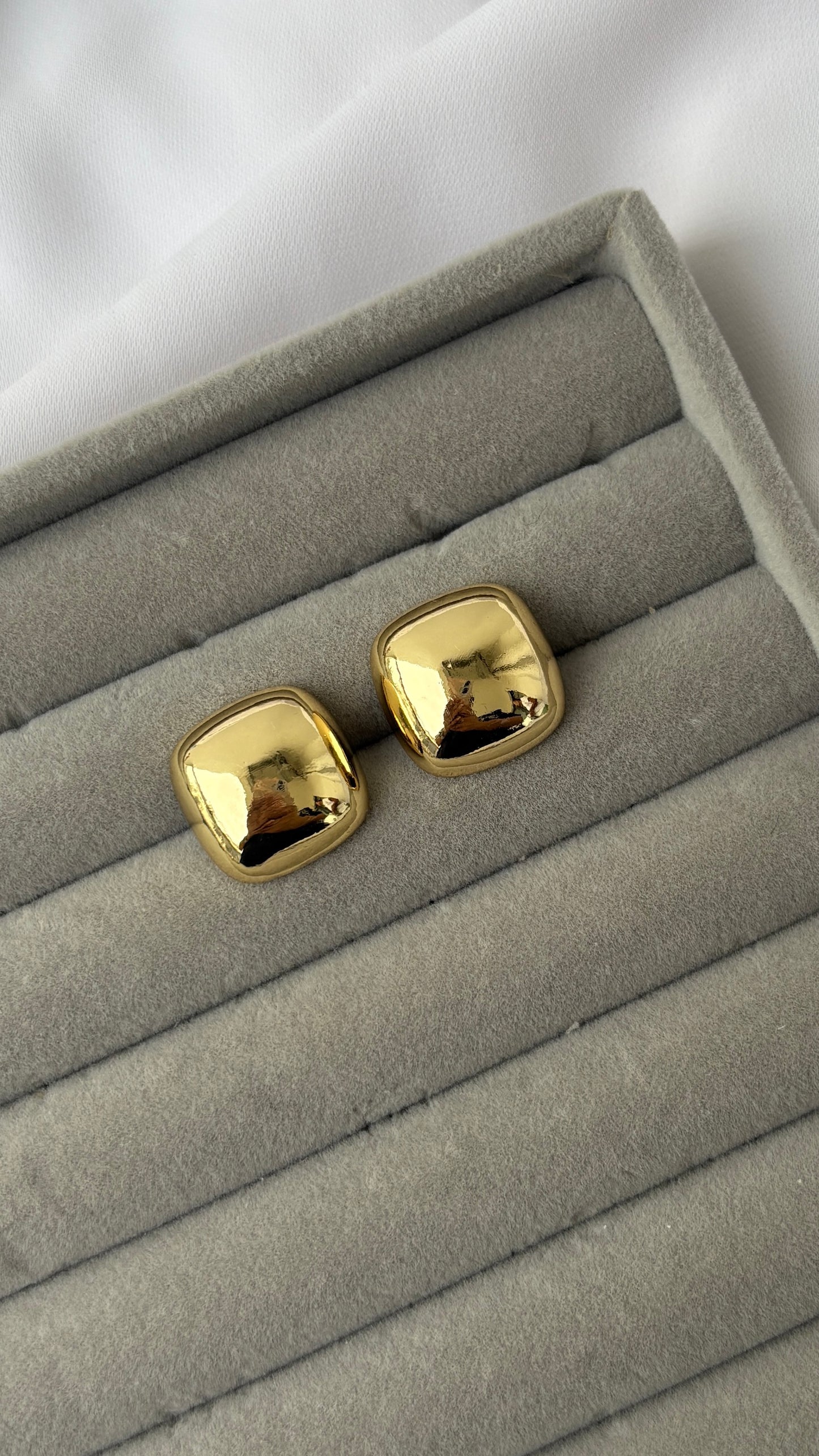 Square dome studs