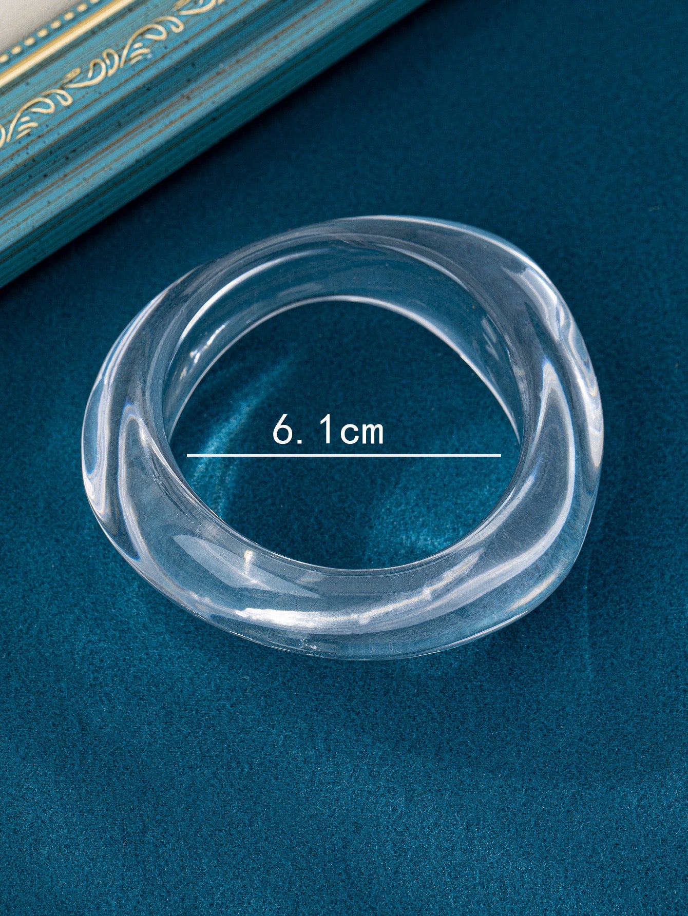 Wavy Wonder Resin Bracelet