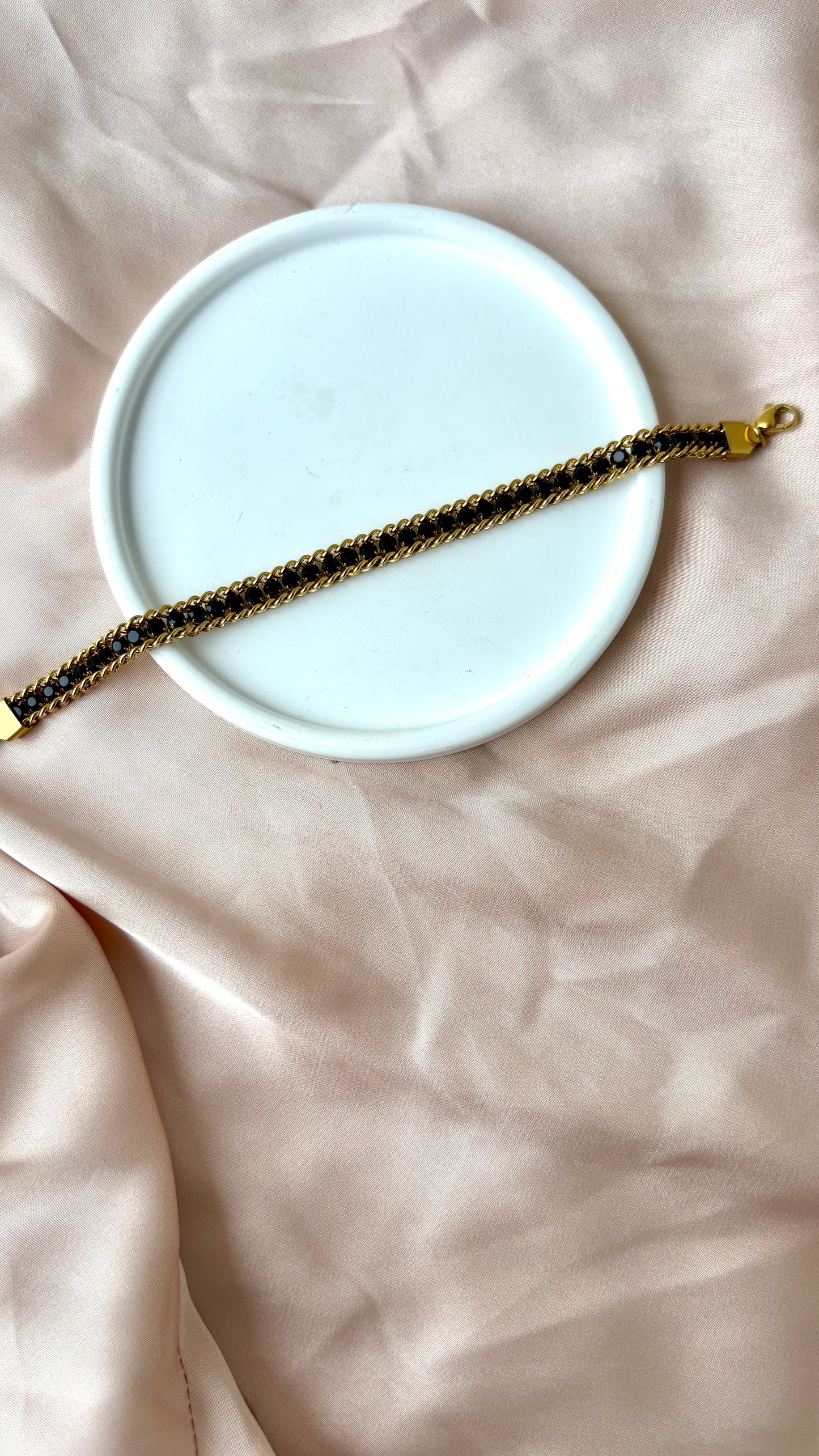 Tennis bracelet