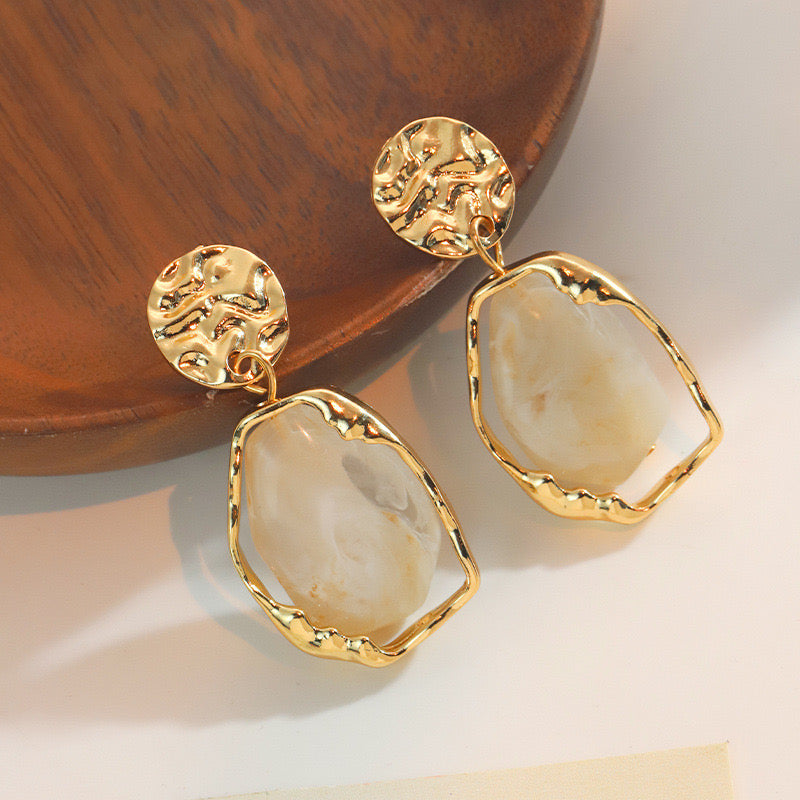 Resin - Rotating Danglers