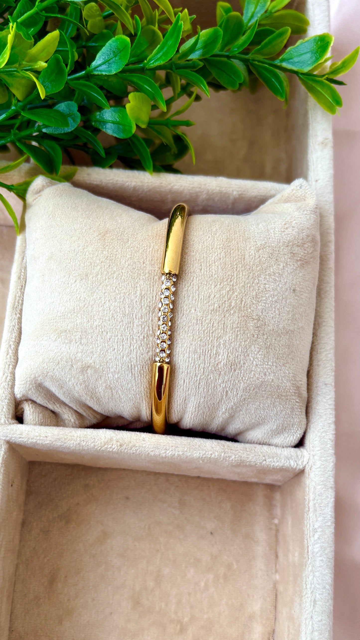 Half flute kada