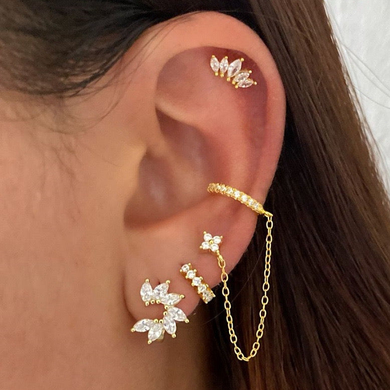 Flower studs with a cuff and ear chain