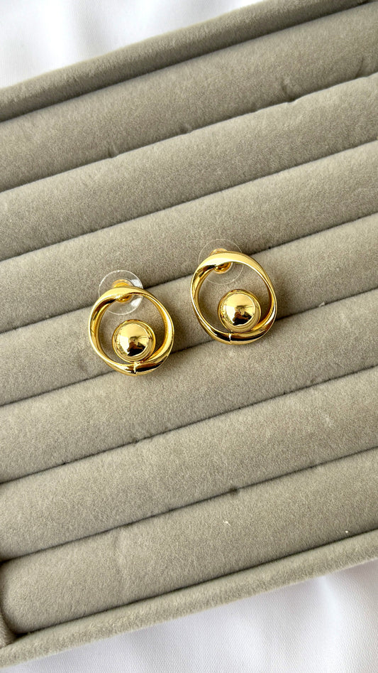 Oval with a ball stud - small