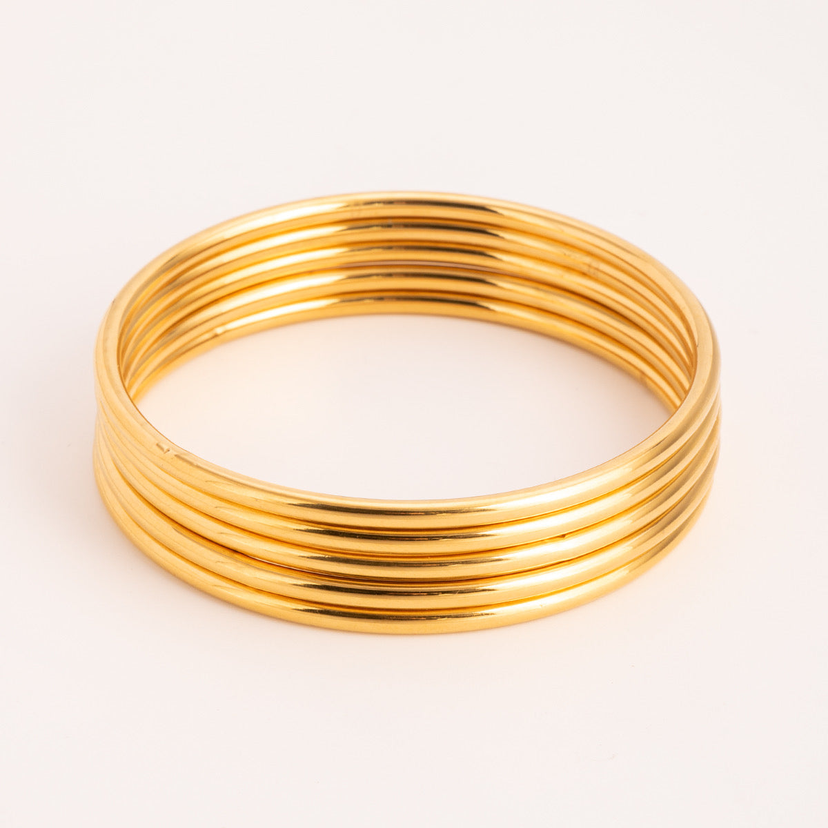 Plain round bangle