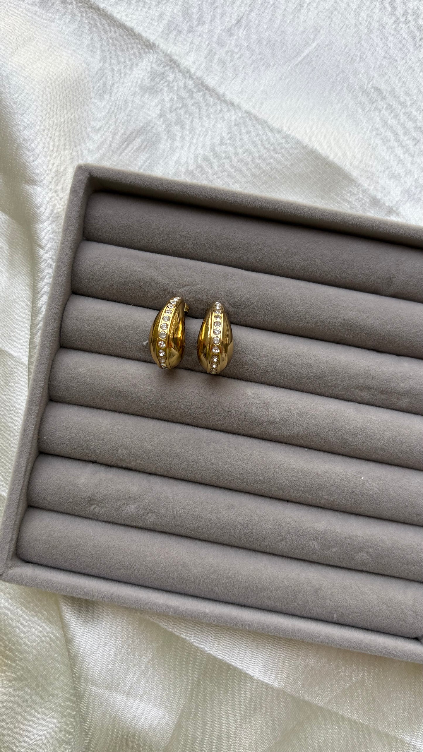Drop Earrings with Stones in Middle