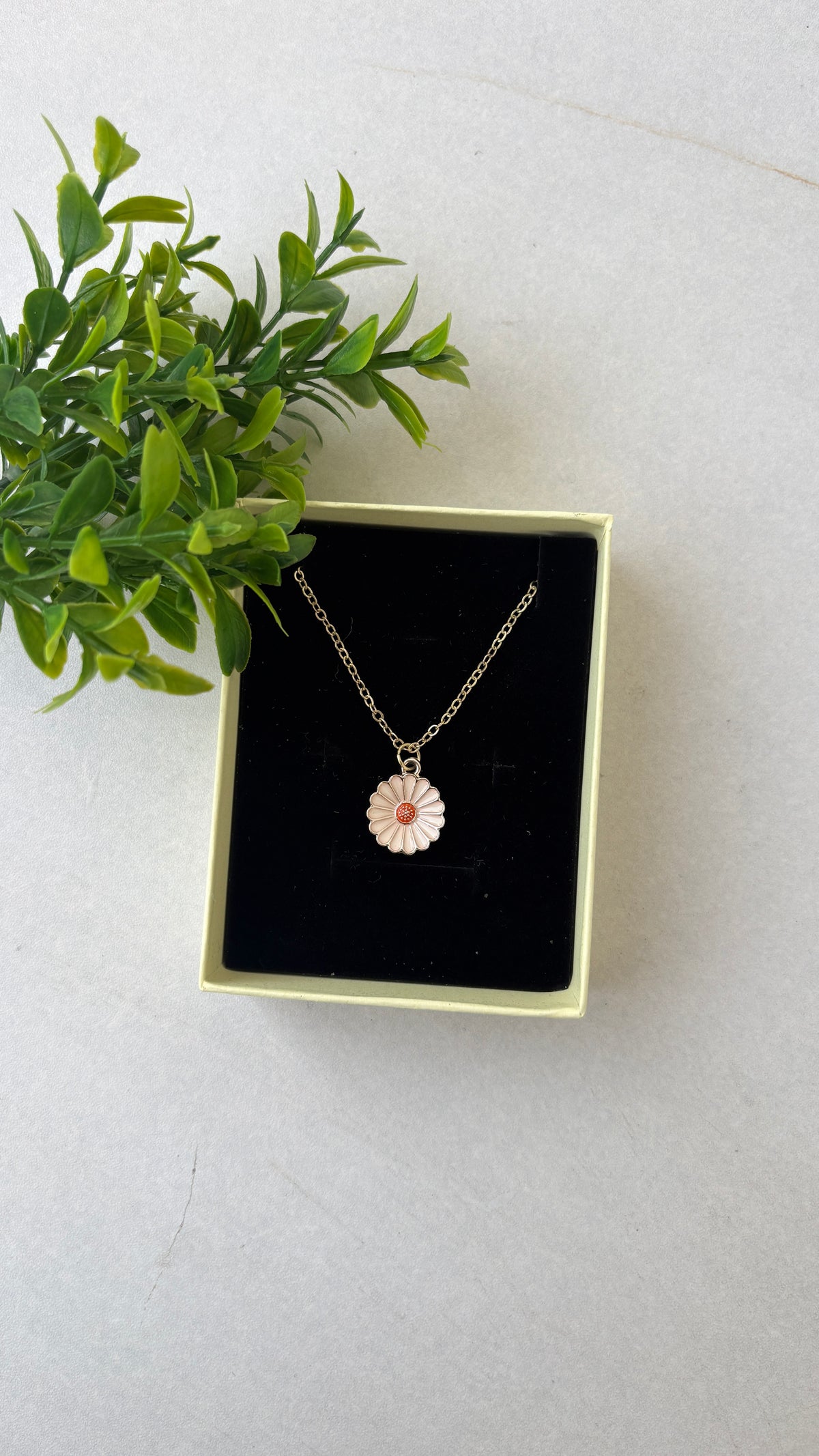 Pink Daisy Neckchain
