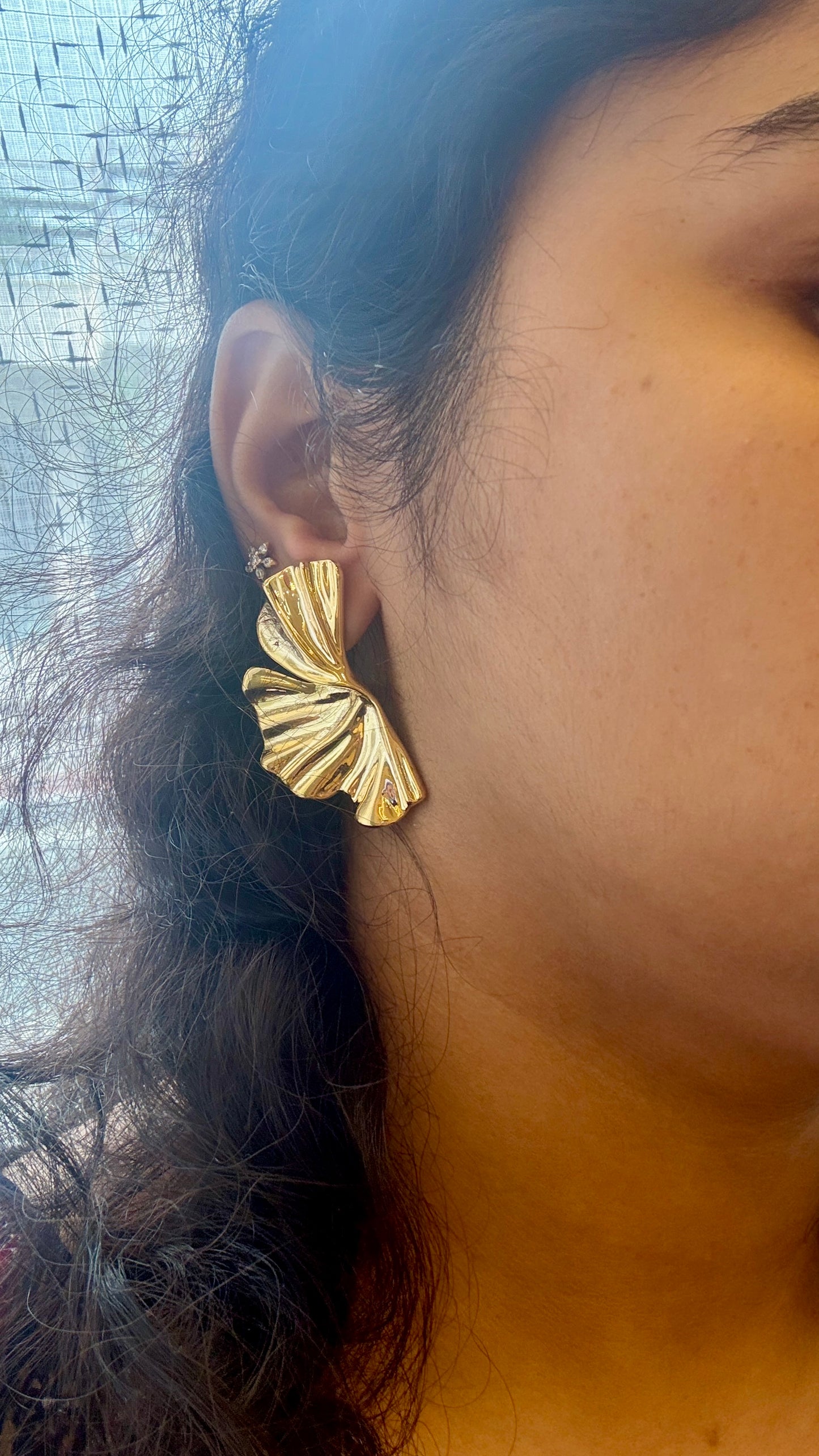 Half flower earrings