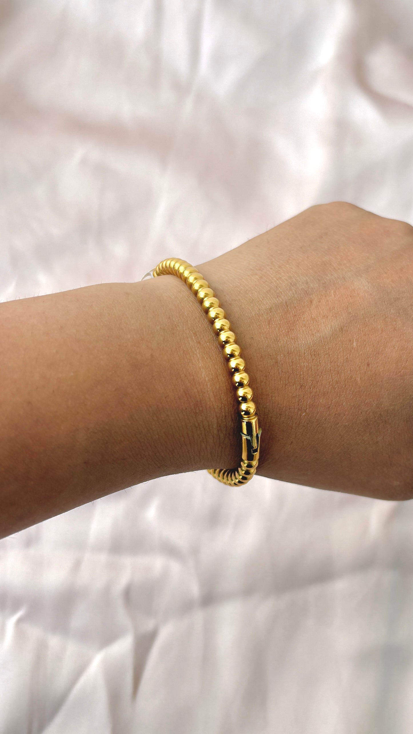 Polka dot bracelet
