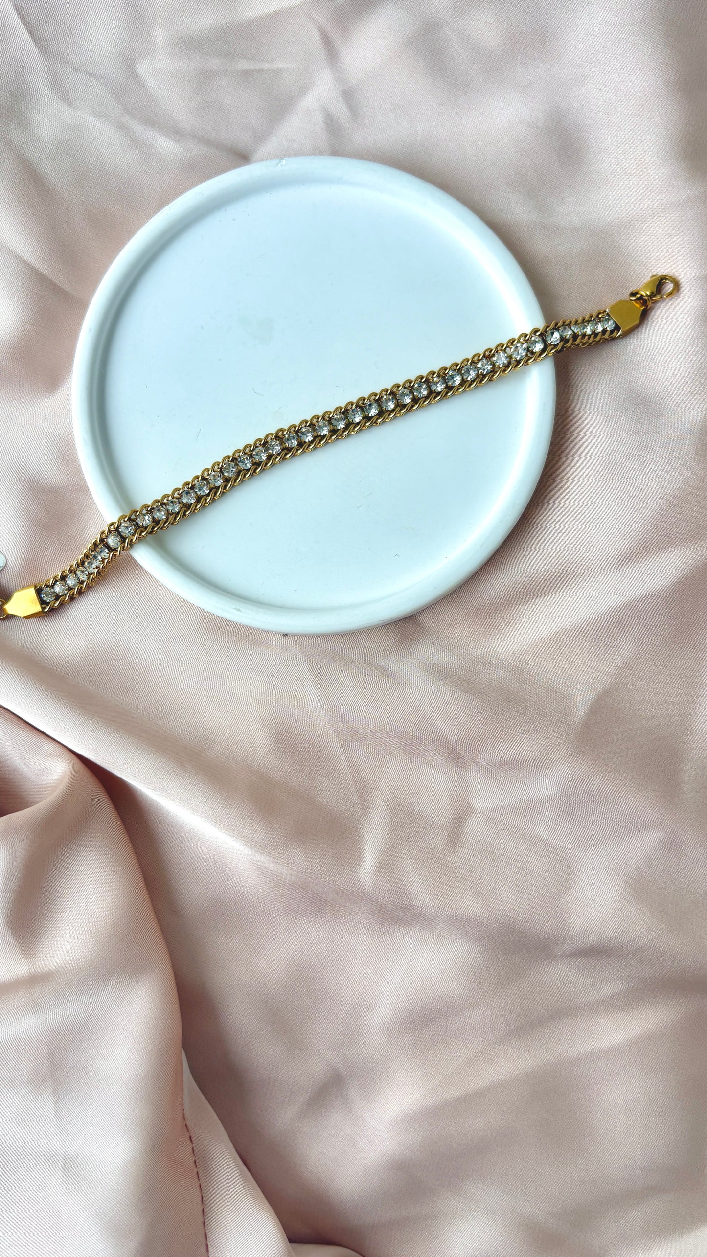 Tennis bracelet