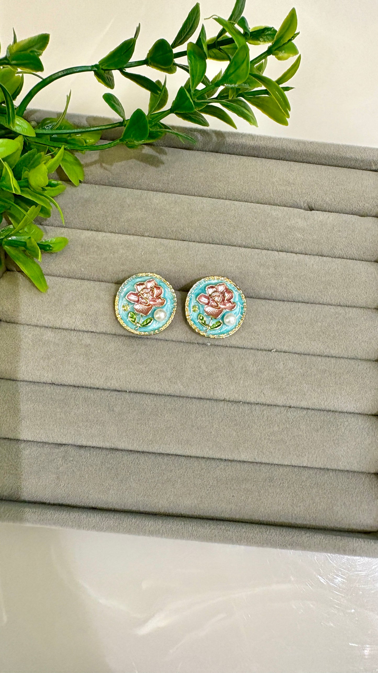 Rose earings