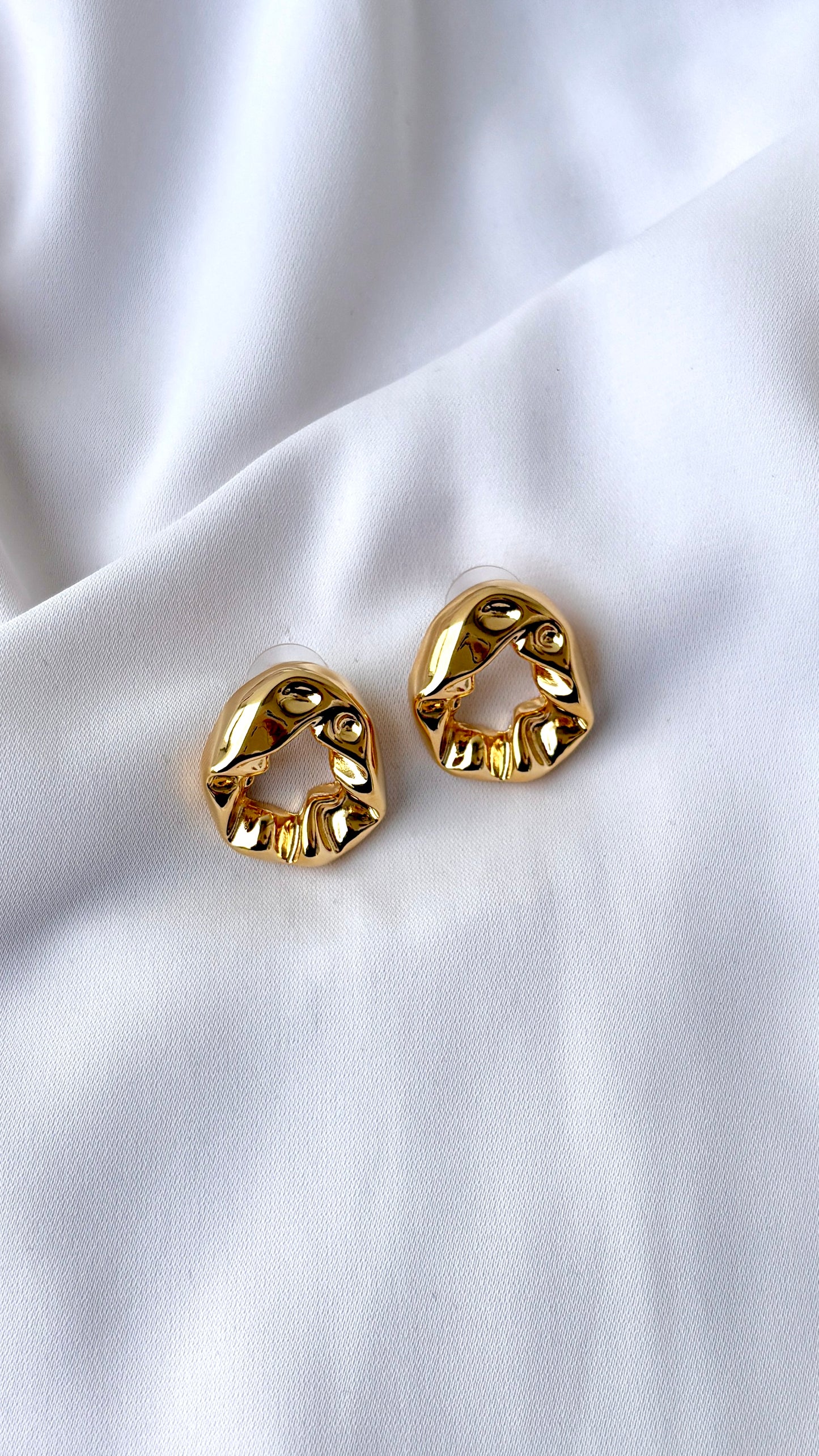 Scrunchie studs