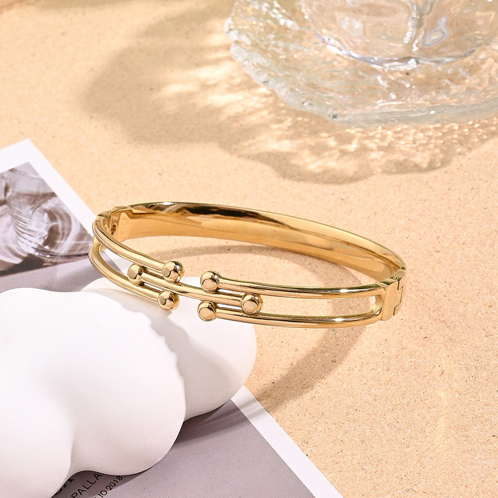 Dual line with a Center line ball bracelet