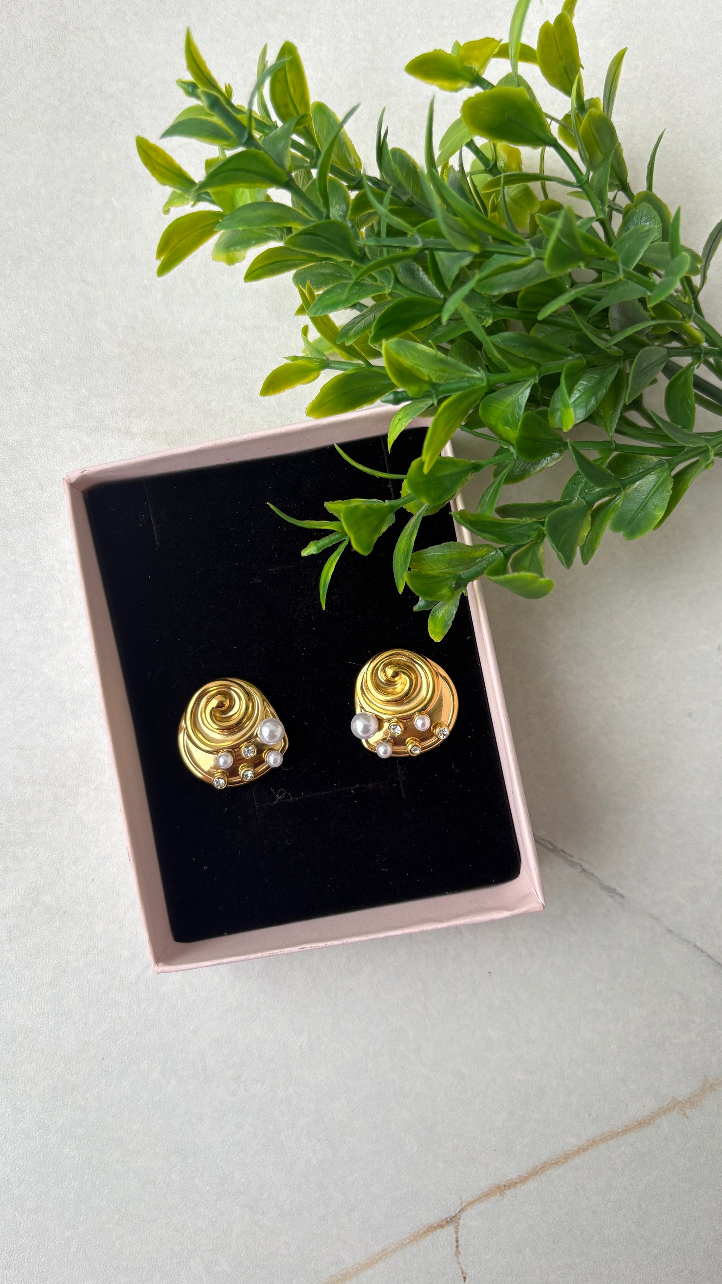 Spiral Studs