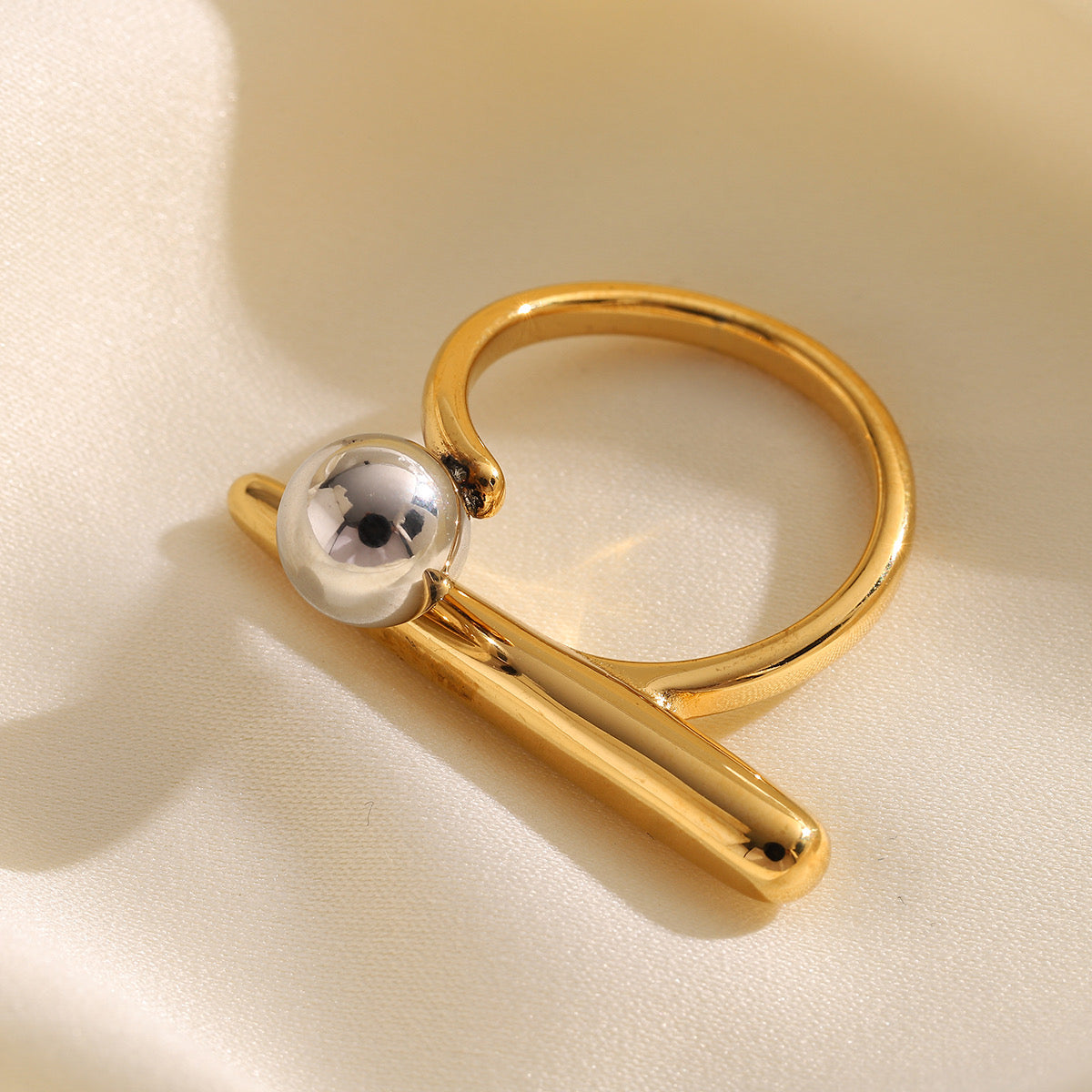 Dual color Ball and Stick Ring