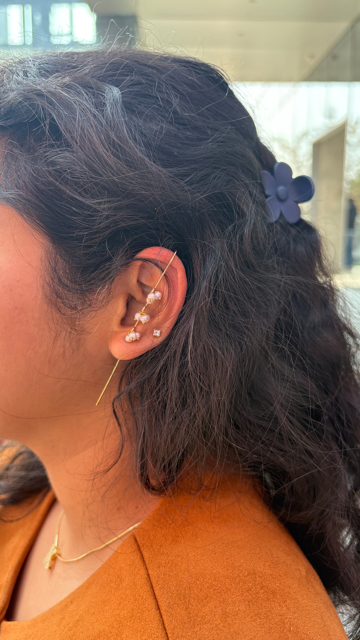 Pearl Earpin
