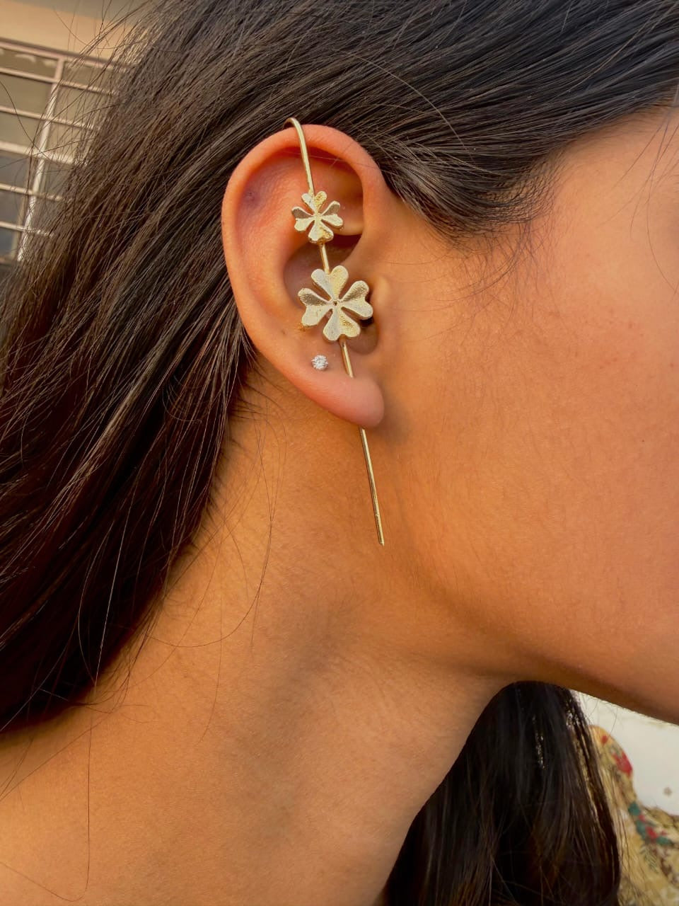 Dual Size Flower Earpin