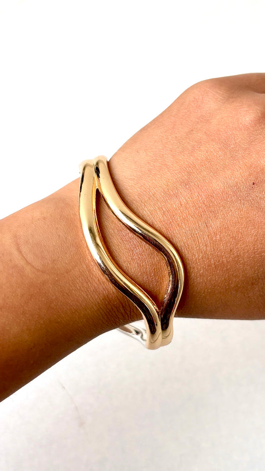 Dual Color Wave Bracelet