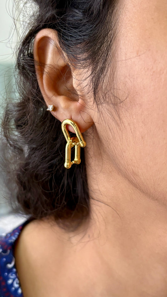 Horse shoe earrings