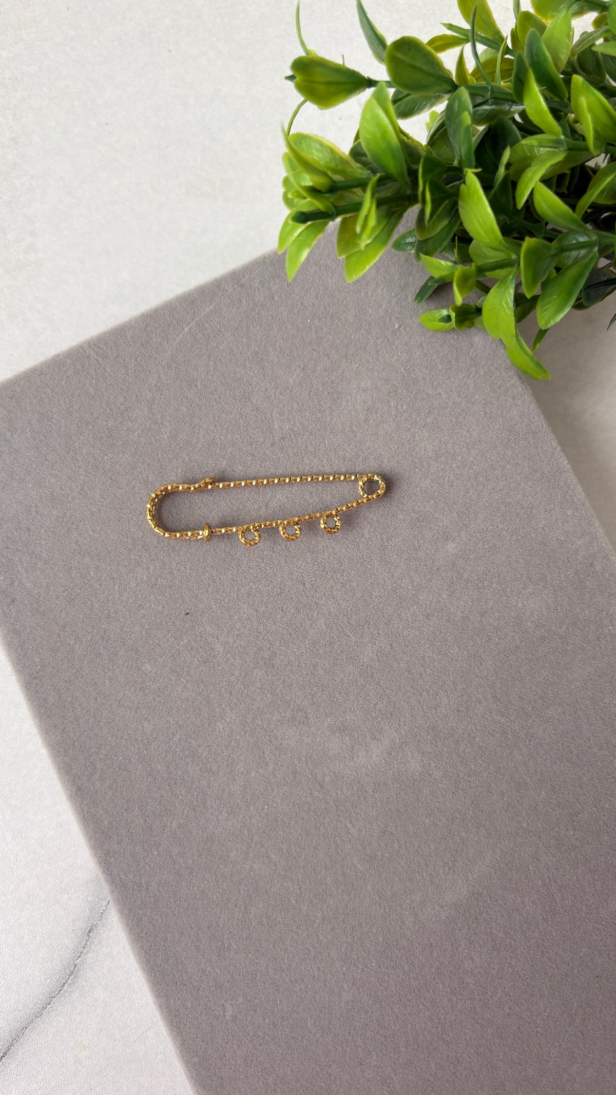 Safety-pin Brooch - Unisex