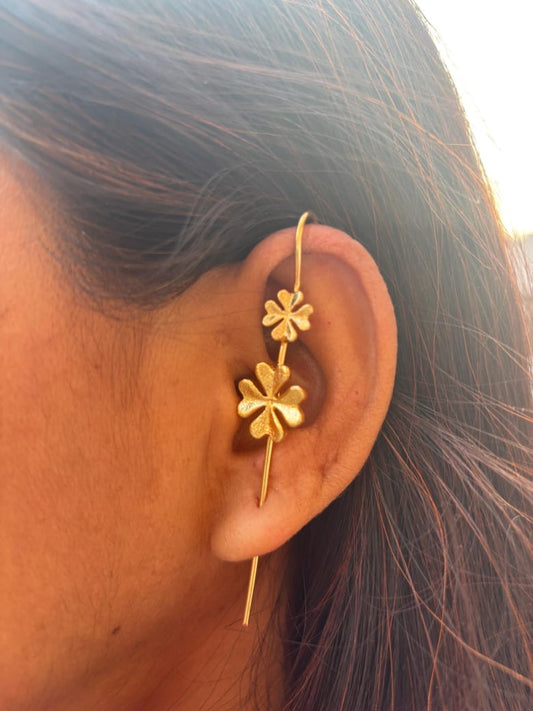 Dual Size Flower Earpin