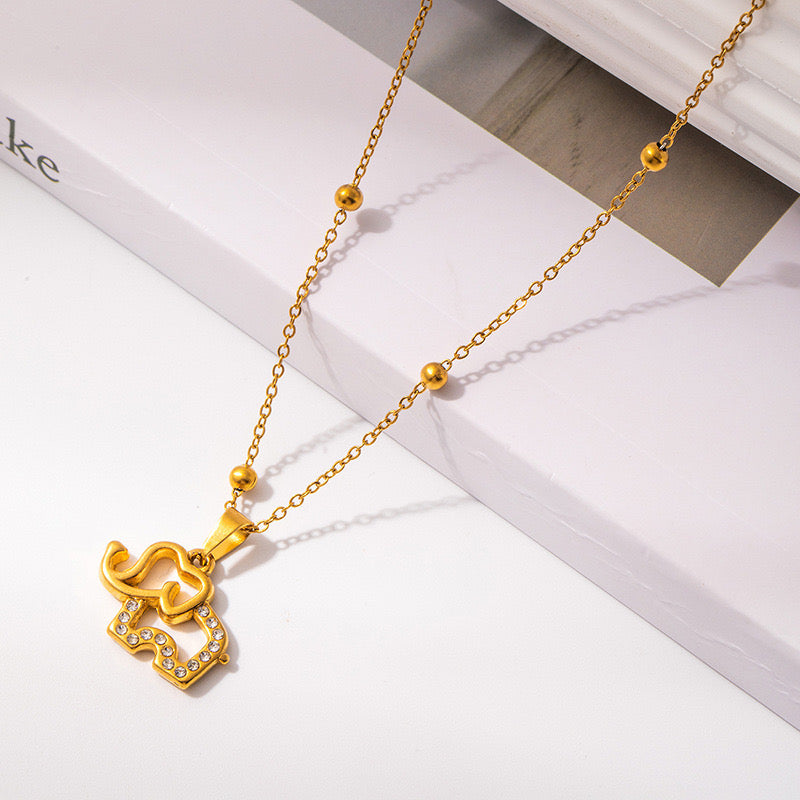 Outline elephant necklace