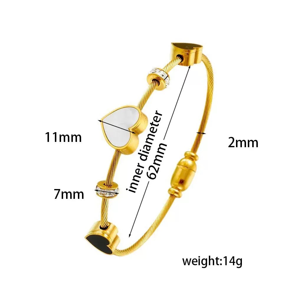 Magnetic closure heart bracelet