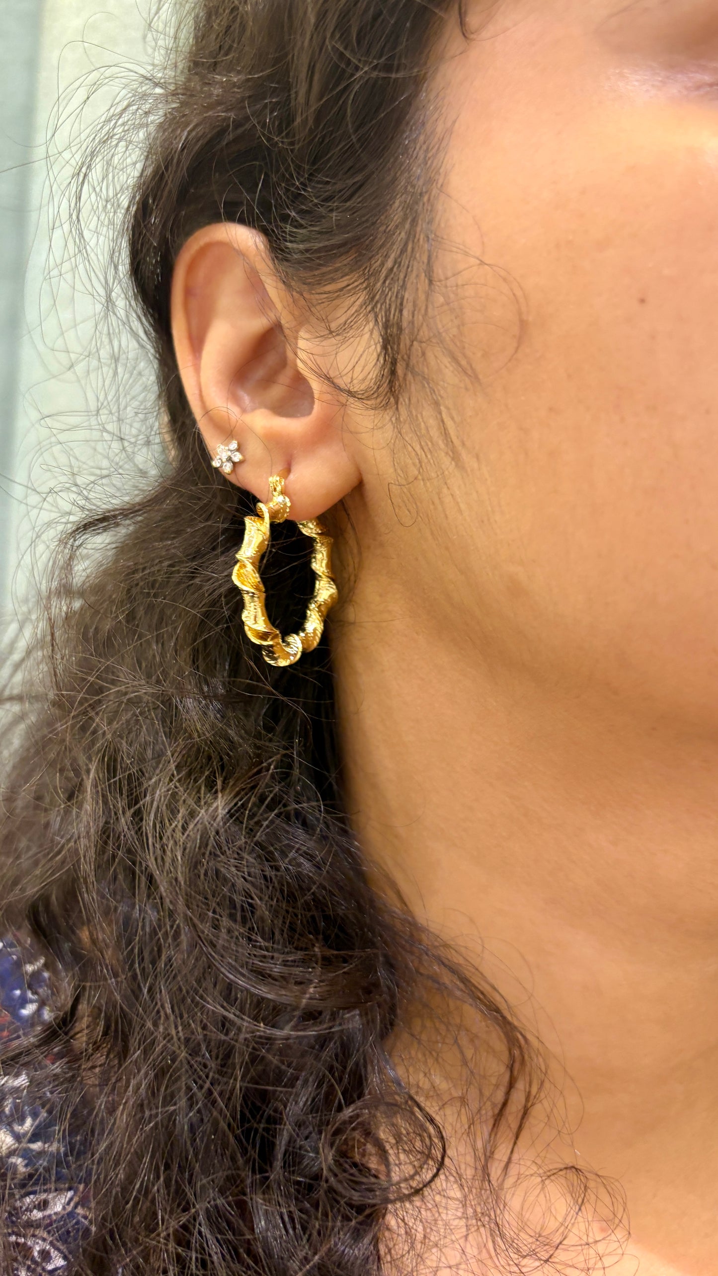 Twisted hoops