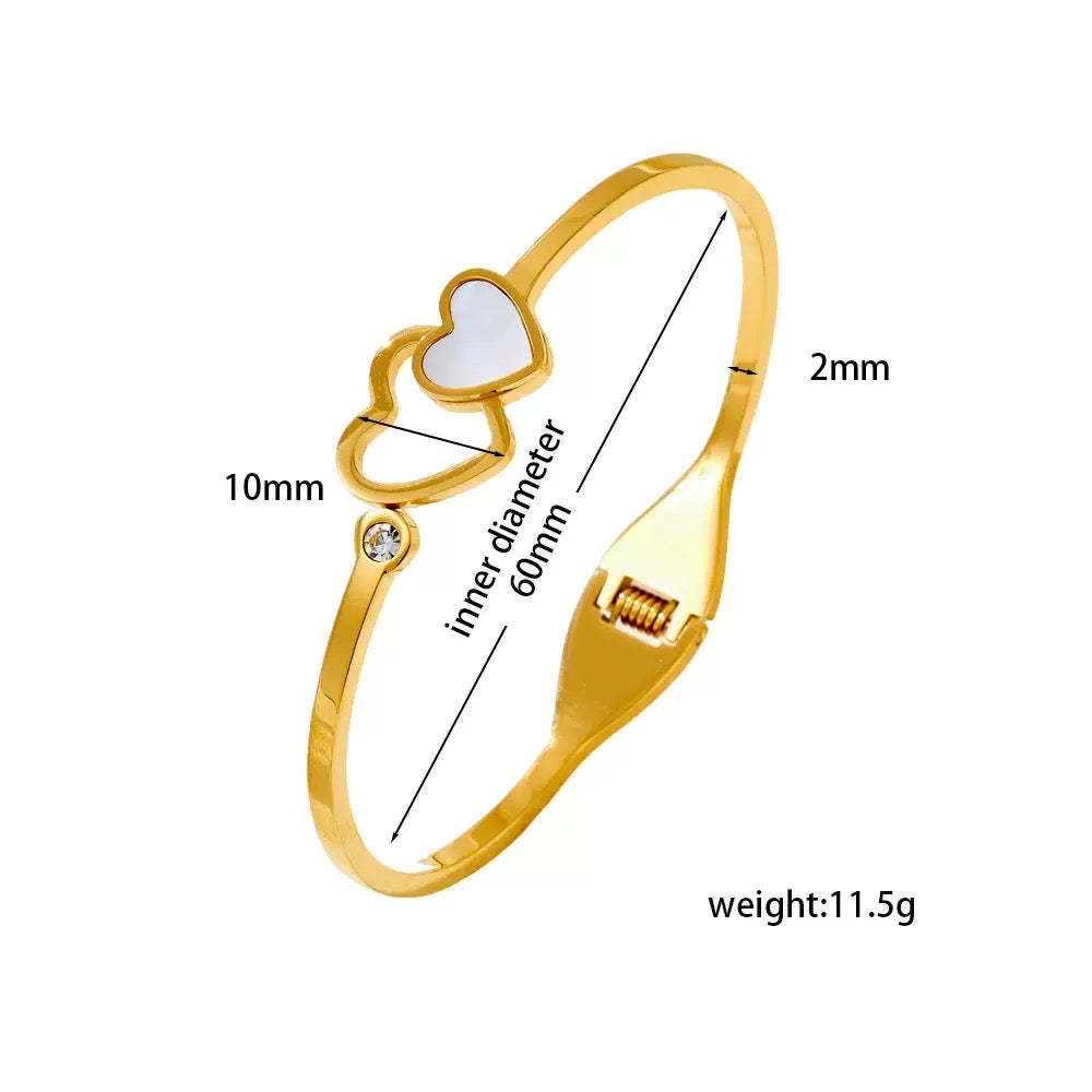 Intertwined double heart bracelet