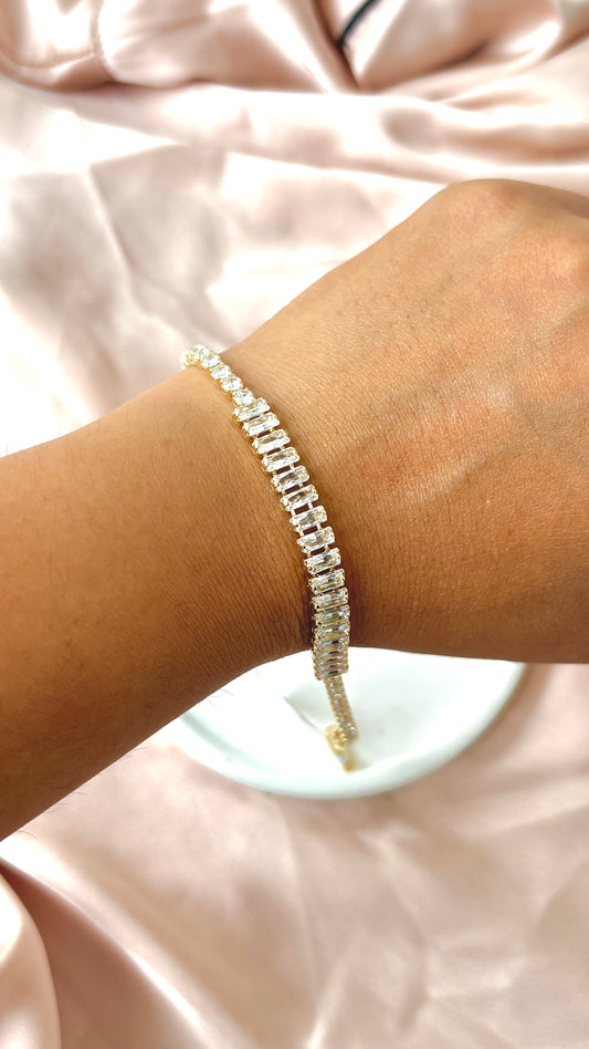 Double design tennis bracelet
