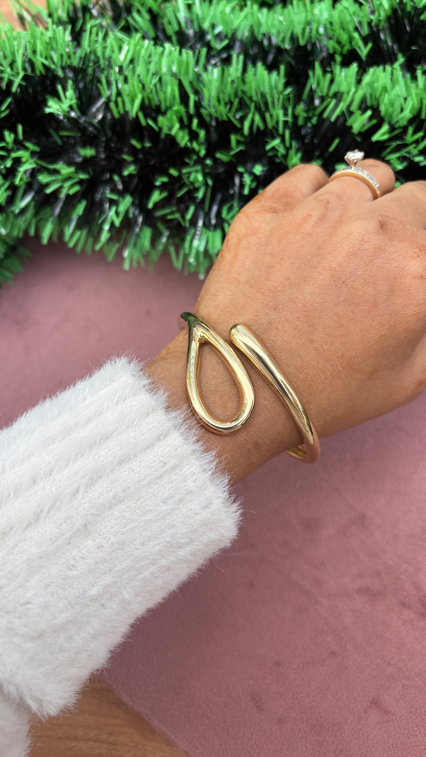 Line and Drop Bracelet