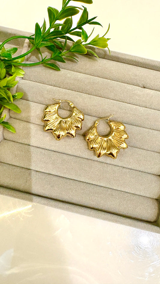 Seven leaf flat hoops