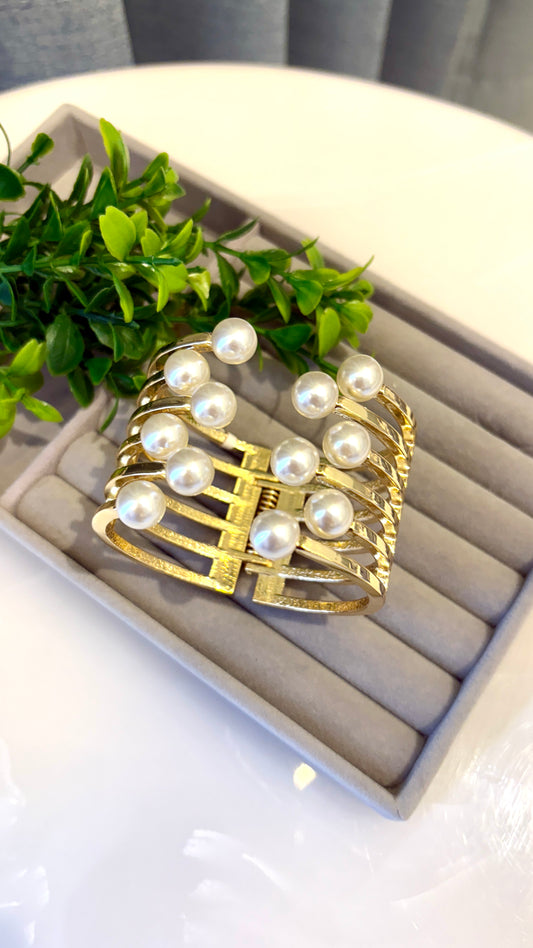 6 Line Hug Me Chunky Bracelet