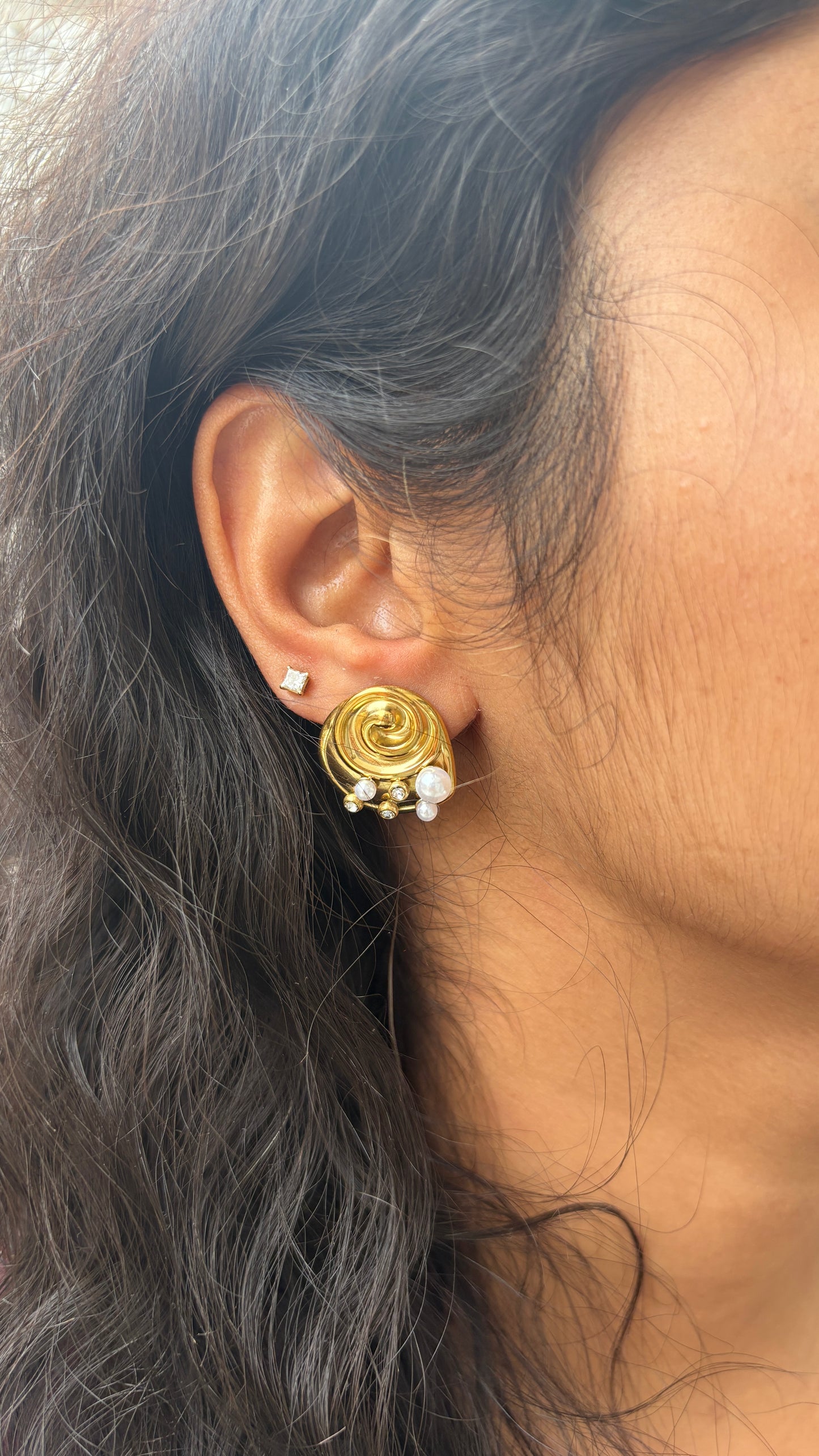 Spiral Studs