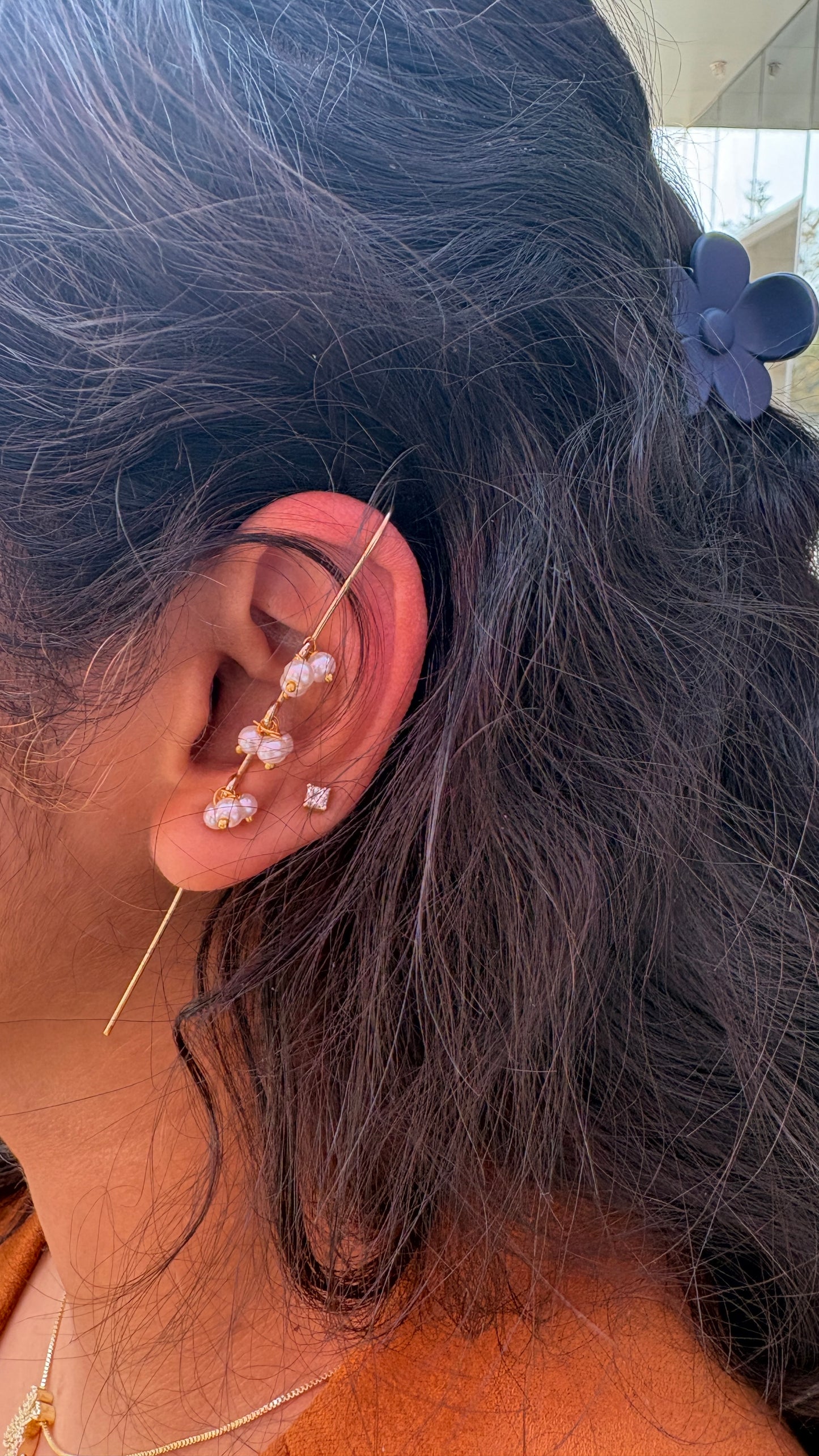 Pearl Earpin