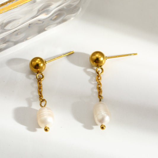 Hanging Pearl Earrings
