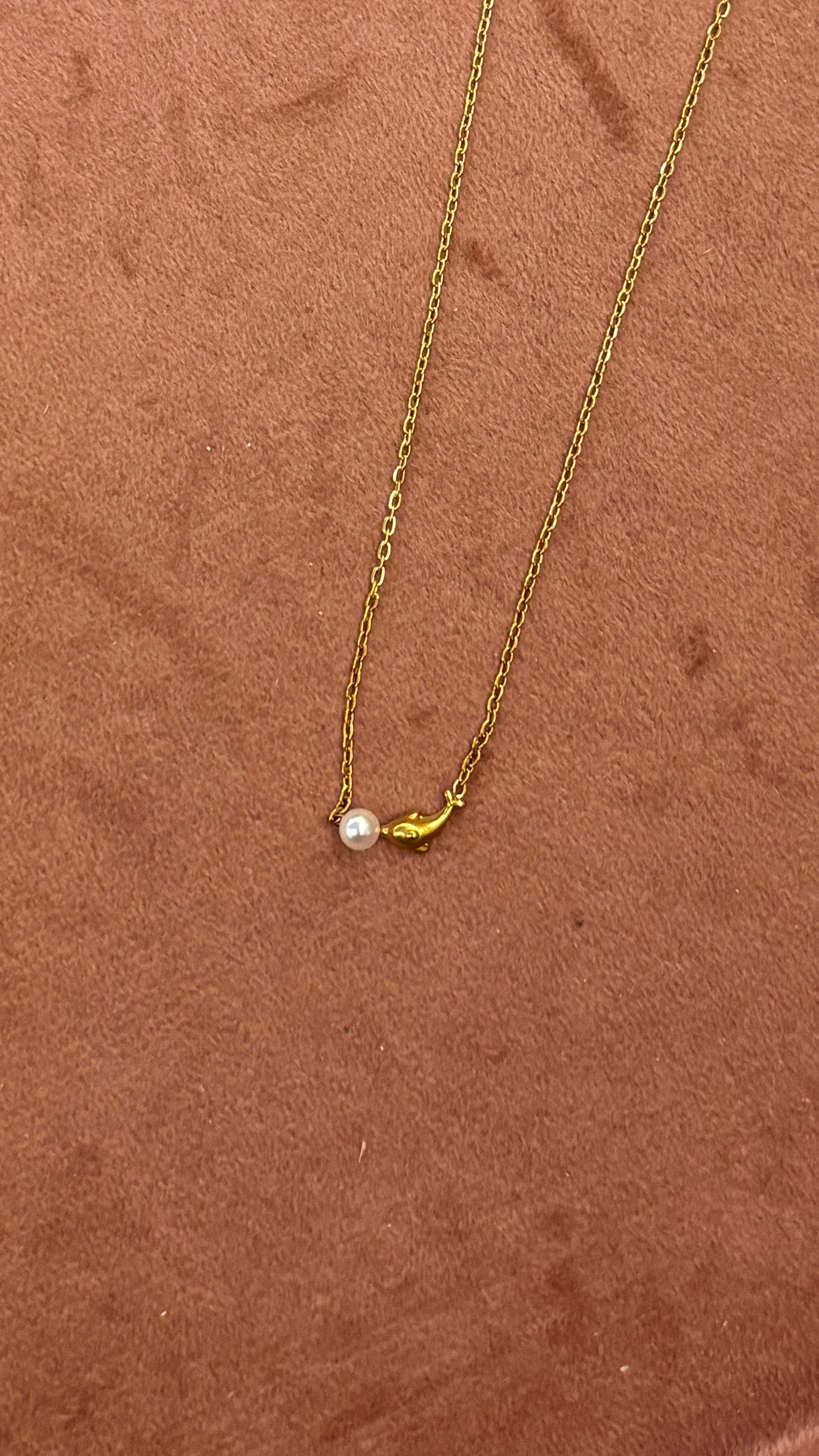 Pearl Dolphin Neckchain