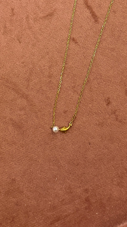 Pearl Dolphin Neckchain