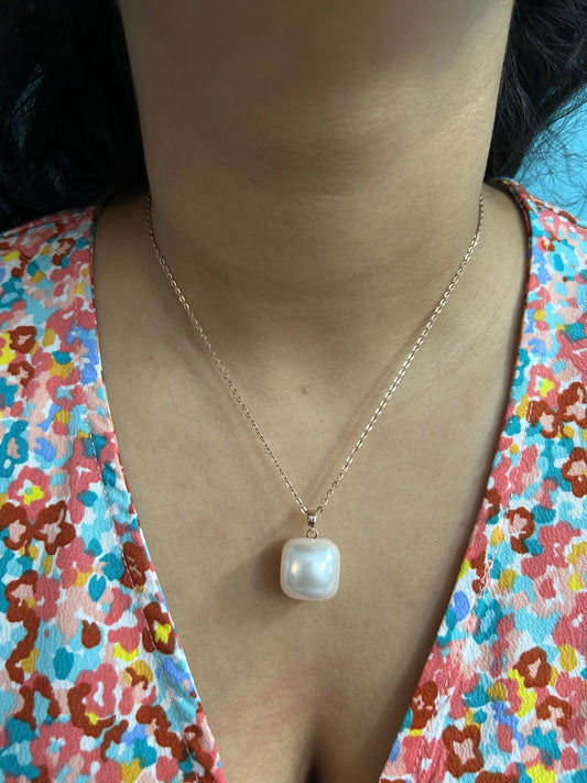 Pearl Cushion Necklace